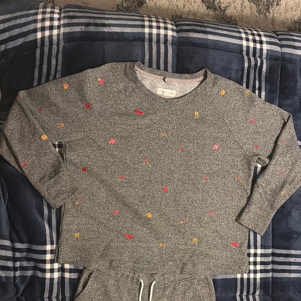 Lou & Grey Women’s Gray Track Pants (XS) and Sweater (M) - Picture 2 of 6